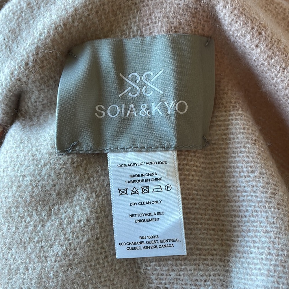 Soia & Kyo Colorblock Pattern Cape - Picture 6 of 7